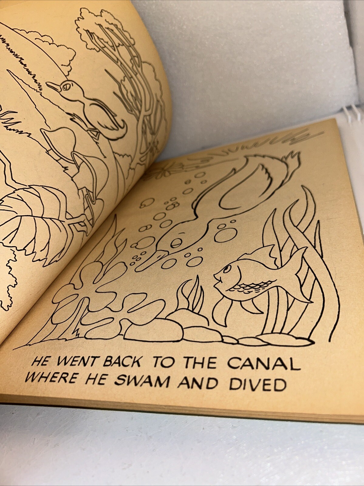 HANS CHRISTIAN ANDERSEN’S COLORING BOOK 1962 Waldman Publishing UNUSED 96 Pages