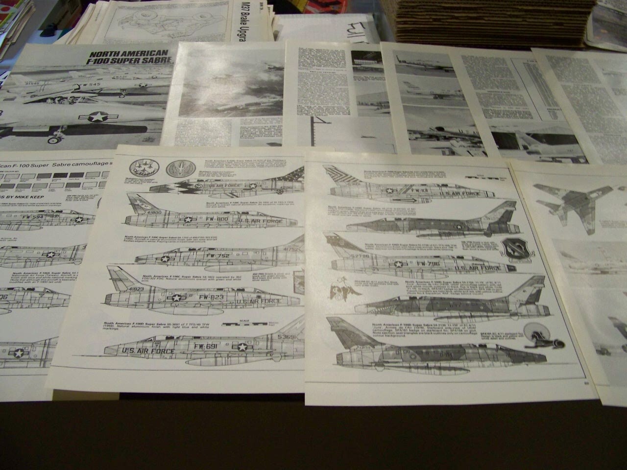 N.A. F-100 SUPER SABRE..PRODUCTION/STORY/PHOTOS/24 PROFILES.. (203MM)