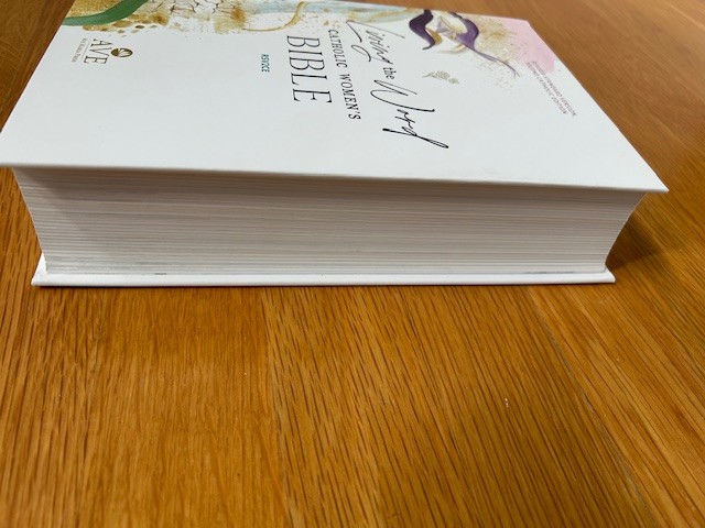 Living The Word Catholic Women’s Bible Rsv2ce – Hardcover – UNREAD