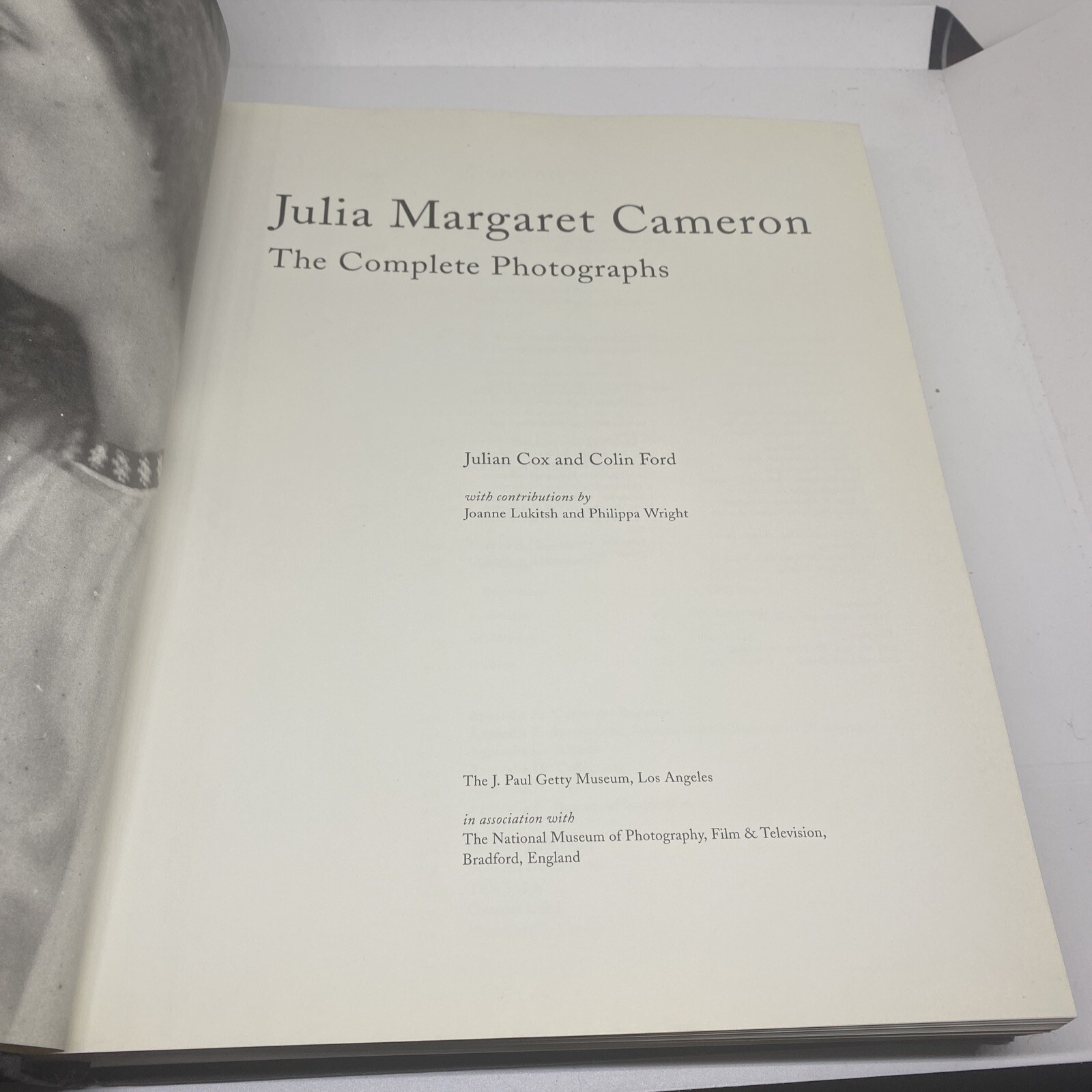 JULIA MARGARET CAMERON The Complete Photographs Hardcover 2003 Getty 560 Pages!!