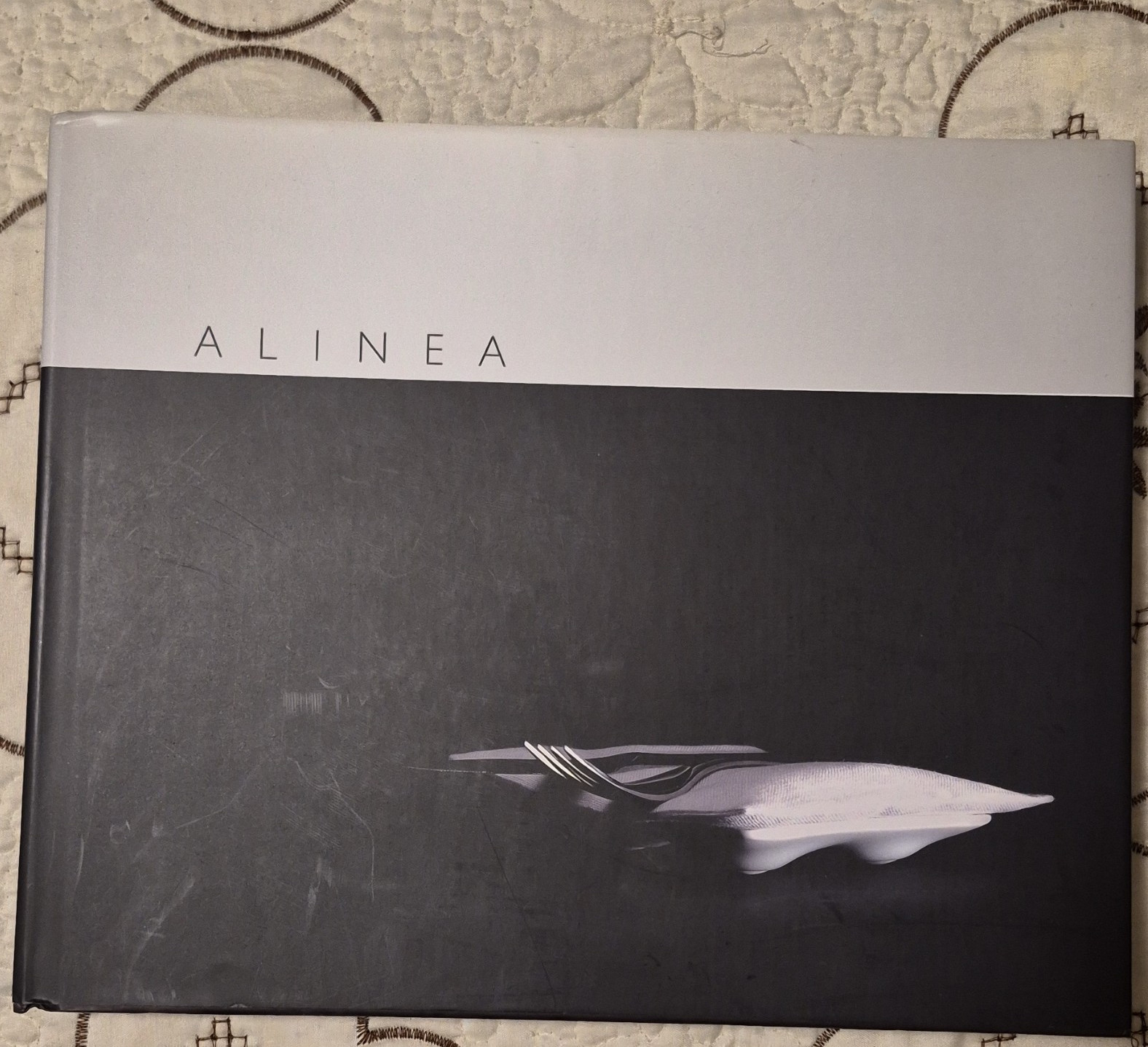 Alinea Hardcover 2008 Grant Achatz Ten Speed Press Illustrated w/ Dust Jacket