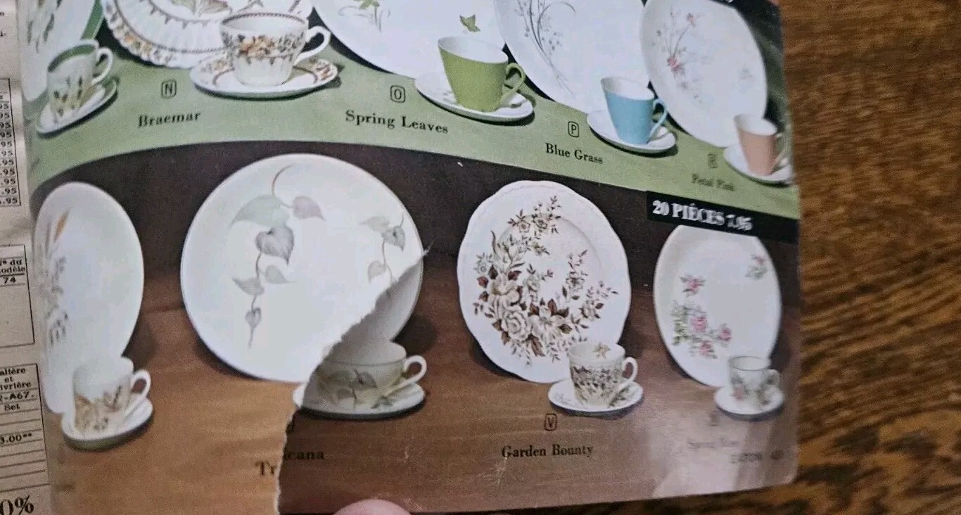 Vintage 1963 Eaton French Catalog 428 pages