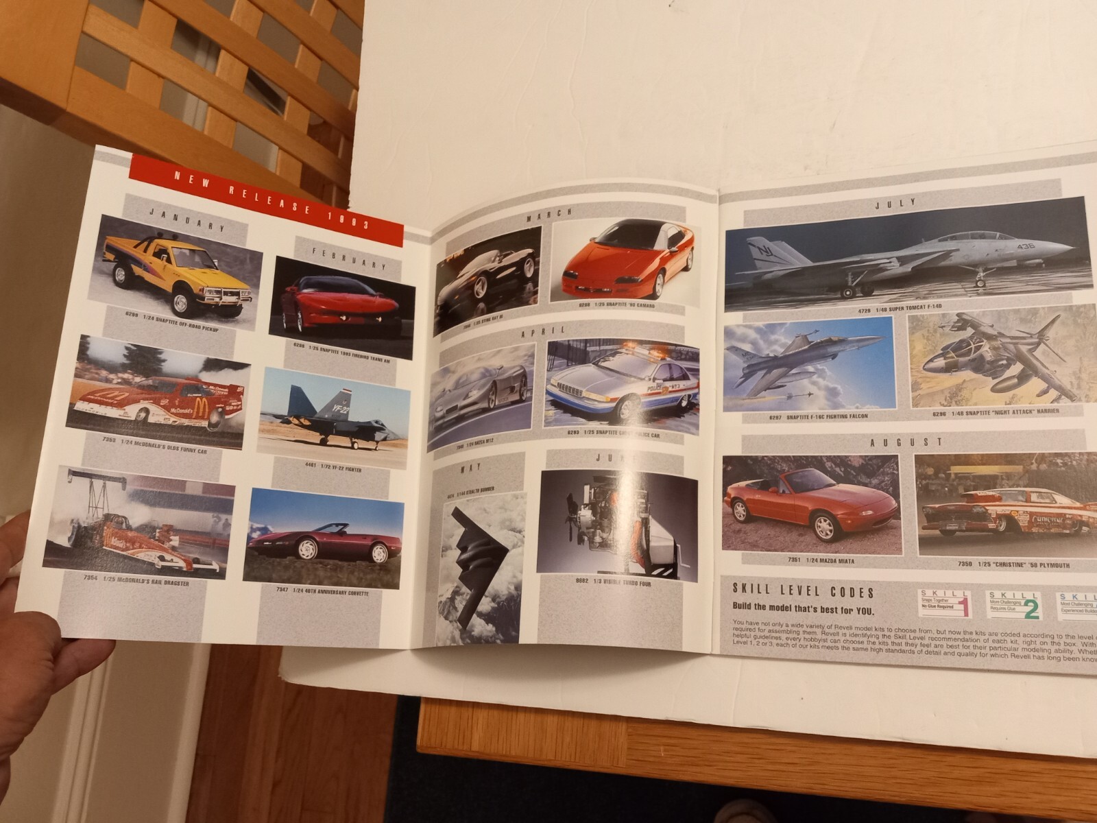 Revell 1993 Model Kits Catalog SPORTS CARS, AIRCRAFT, TRUCKS, NASA SPACE PROGRAM