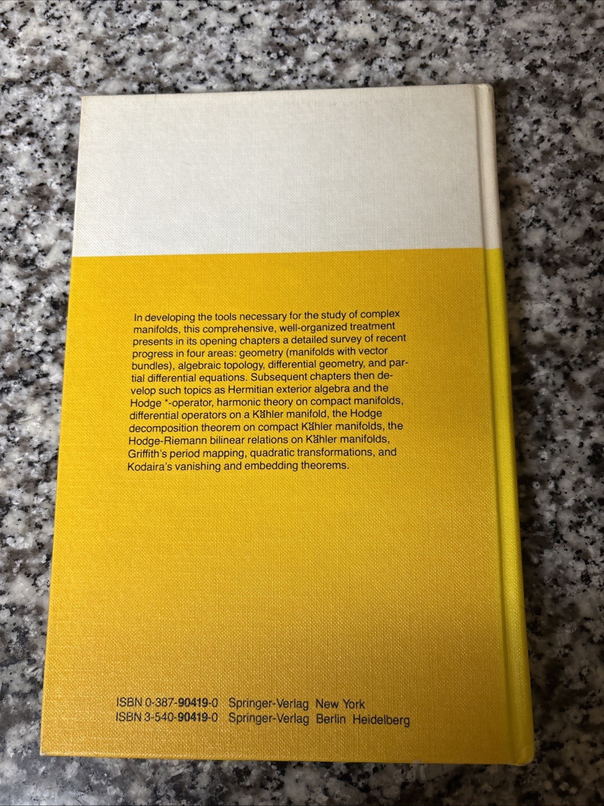 DIFFERENTIAL ANALYSIS ON COMPLEX MANIFOLDS First Edition HARDCOVER by R.O. Wells