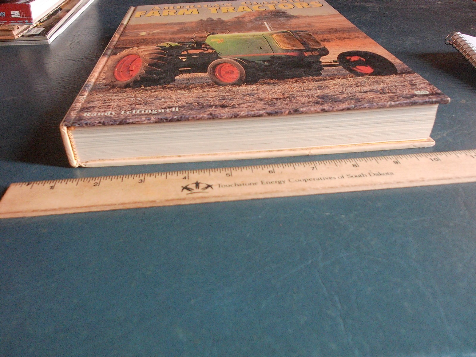 1999 HC Book America’s Classic Farm Tractors 431 Pages Lot 26-14