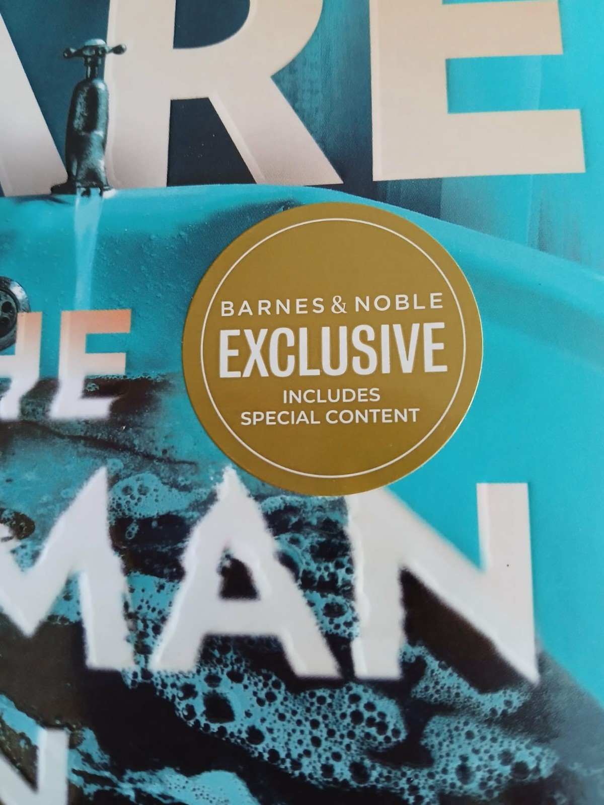 Ruth Ware The Woman in Suite 11 Hardcover Barnes & Noble Exclusive 1st Edition