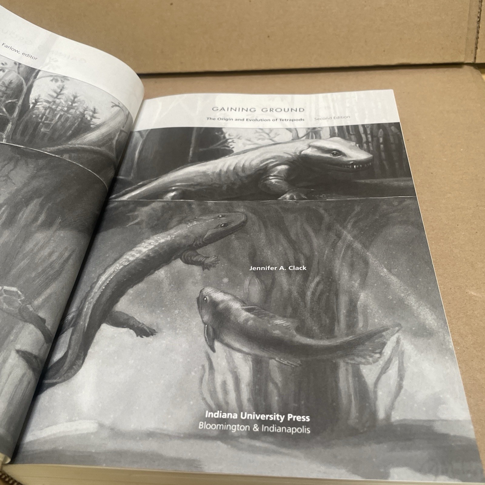 Gaining Ground: The Origin and Evolution of Tetrapods by Clack