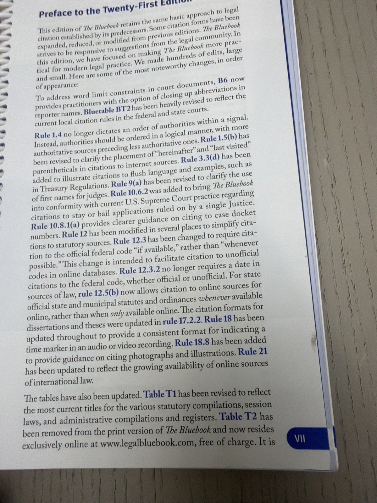 Bluebook : A Uniform System of Citation by Columbia Law Review (2020, Trade…