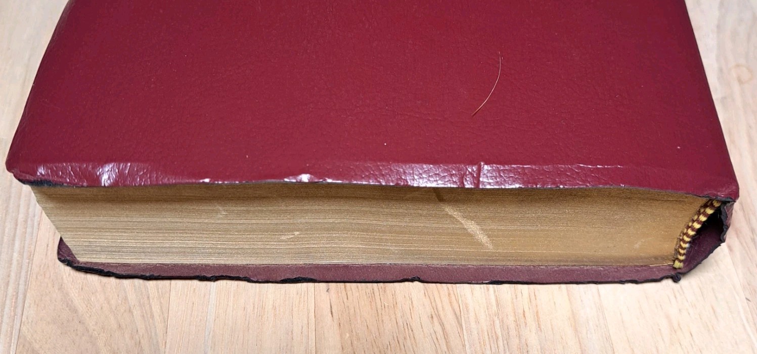 Holy Bible-KJV, Giant Print Reference Edition, Words of Jesus in Red Concordance