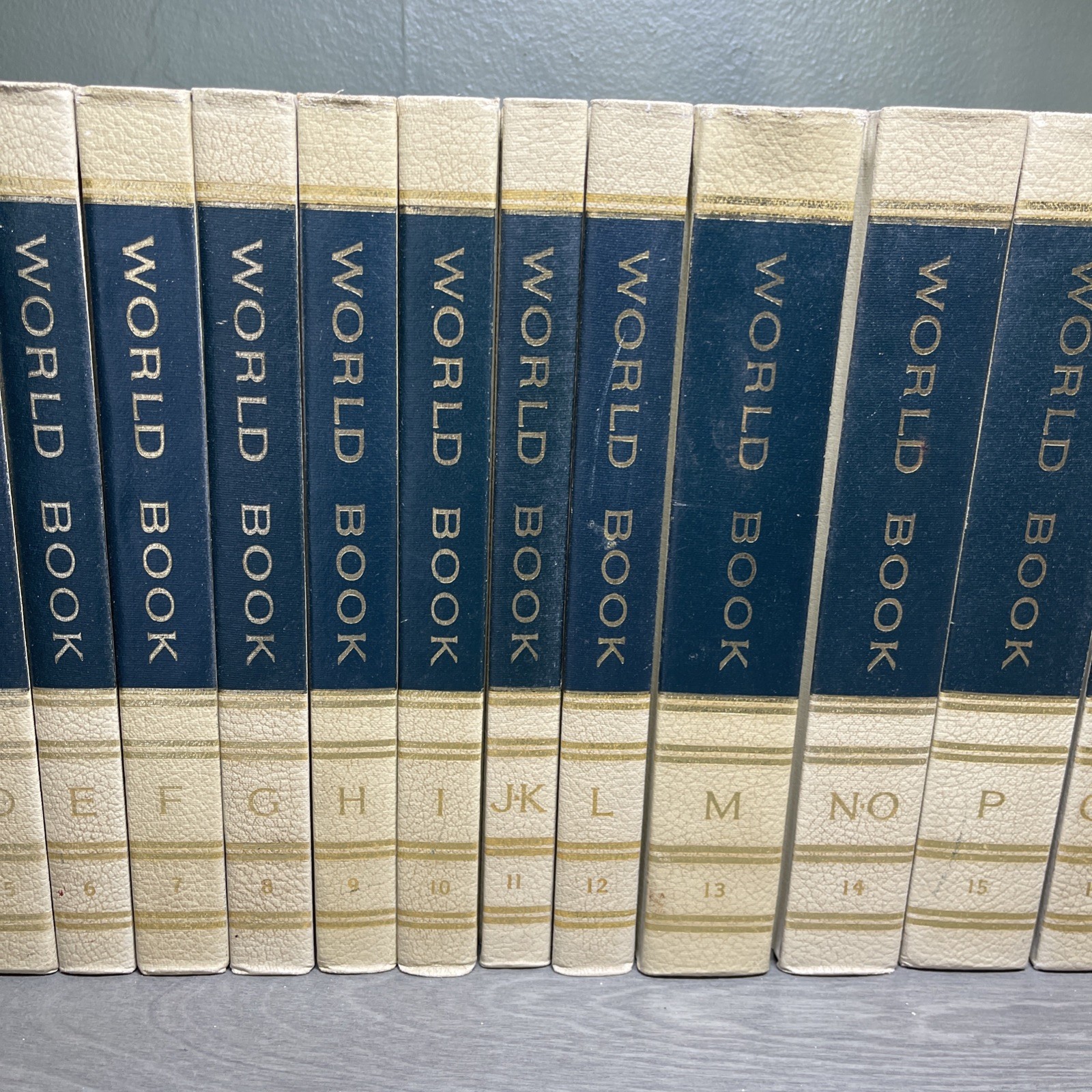 1970 📚THE WORLD BOOK ENCYCLOPEDIA Complete Set Volumes 1-20 A-Z CLEAN Vintage