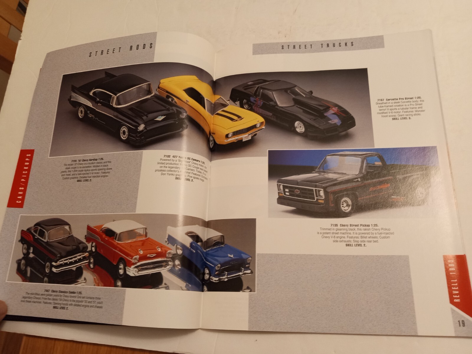 Revell 1993 Model Kits Catalog SPORTS CARS, AIRCRAFT, TRUCKS, NASA SPACE PROGRAM