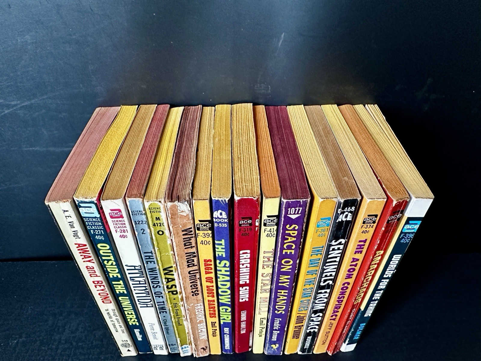 16 VINTAGE SCIENCE FICTION BOOKS, Van Vogt – Brunner – Oliver – Petaja & more