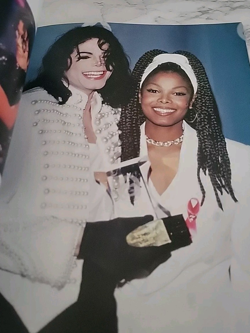 Michael Jackson : The One and Only Triumph Books (2009) TRIBUTE Chicago VINTAGE
