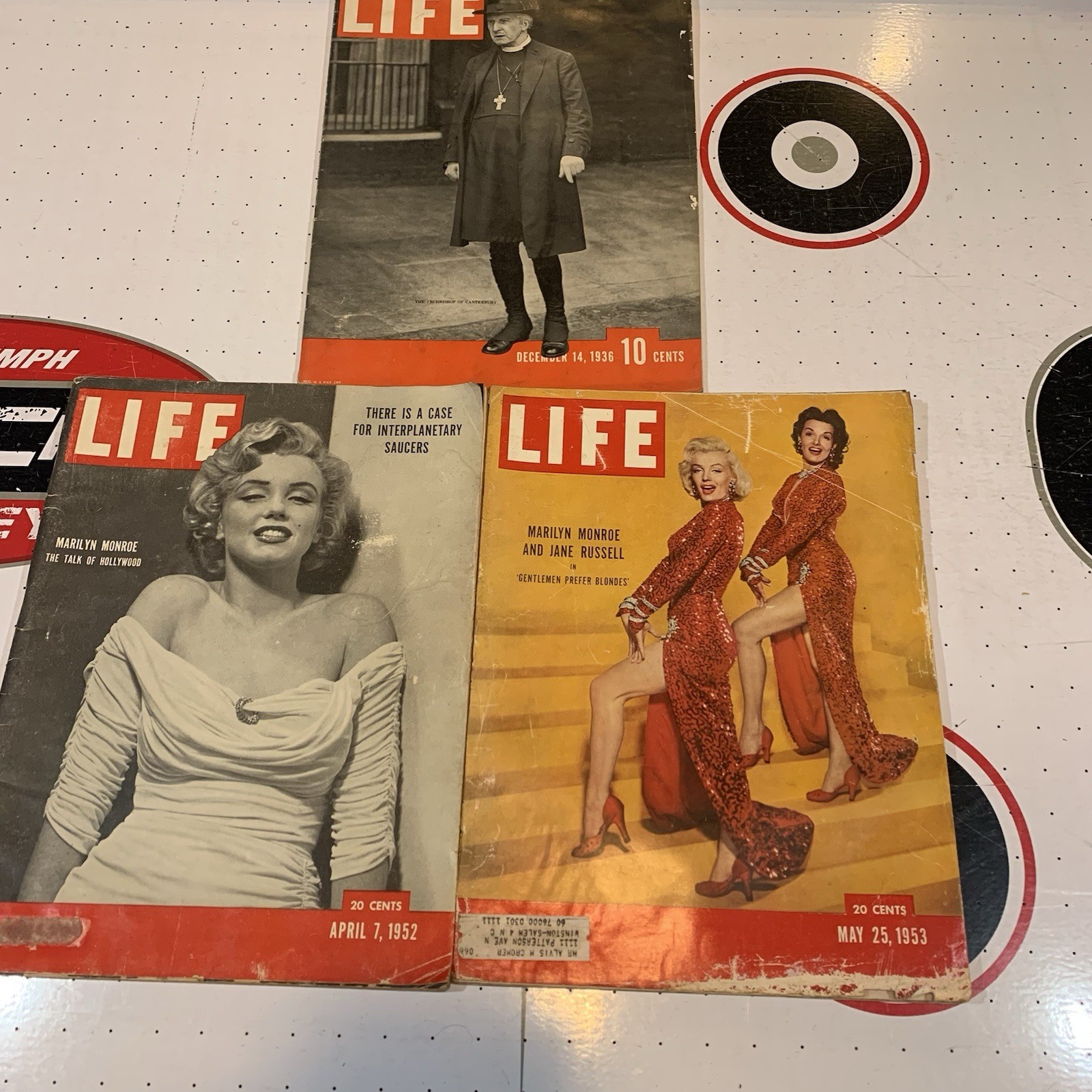 Lot 3 2 Marilyn Monroe Life Magazines Apr 52 & May 53- Flying Saucers+ Dec 1936