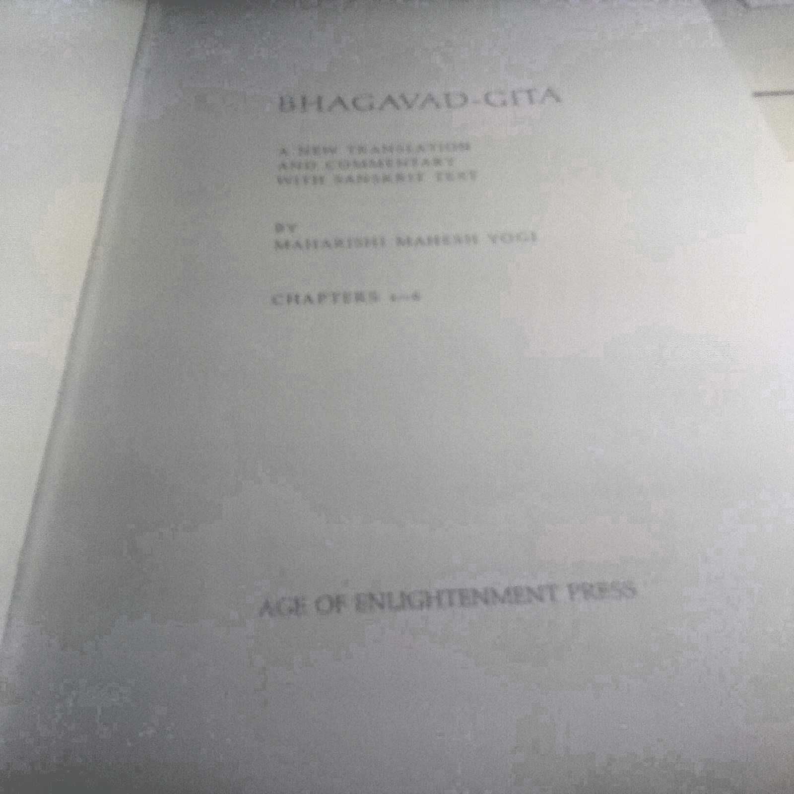 BHAGAVAD GITA: Maharishi Yogi NEW DELUXE GILT HB 0891860002 371 Pages SEE PHOTOS