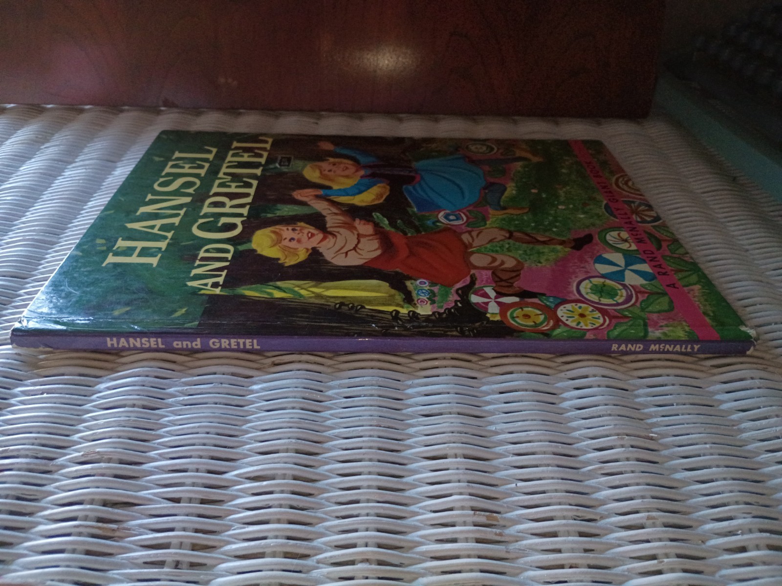 Hansel And Gretel – A Rand McNally Giant Book 1960 – Oversized 12.25” x 9.25”