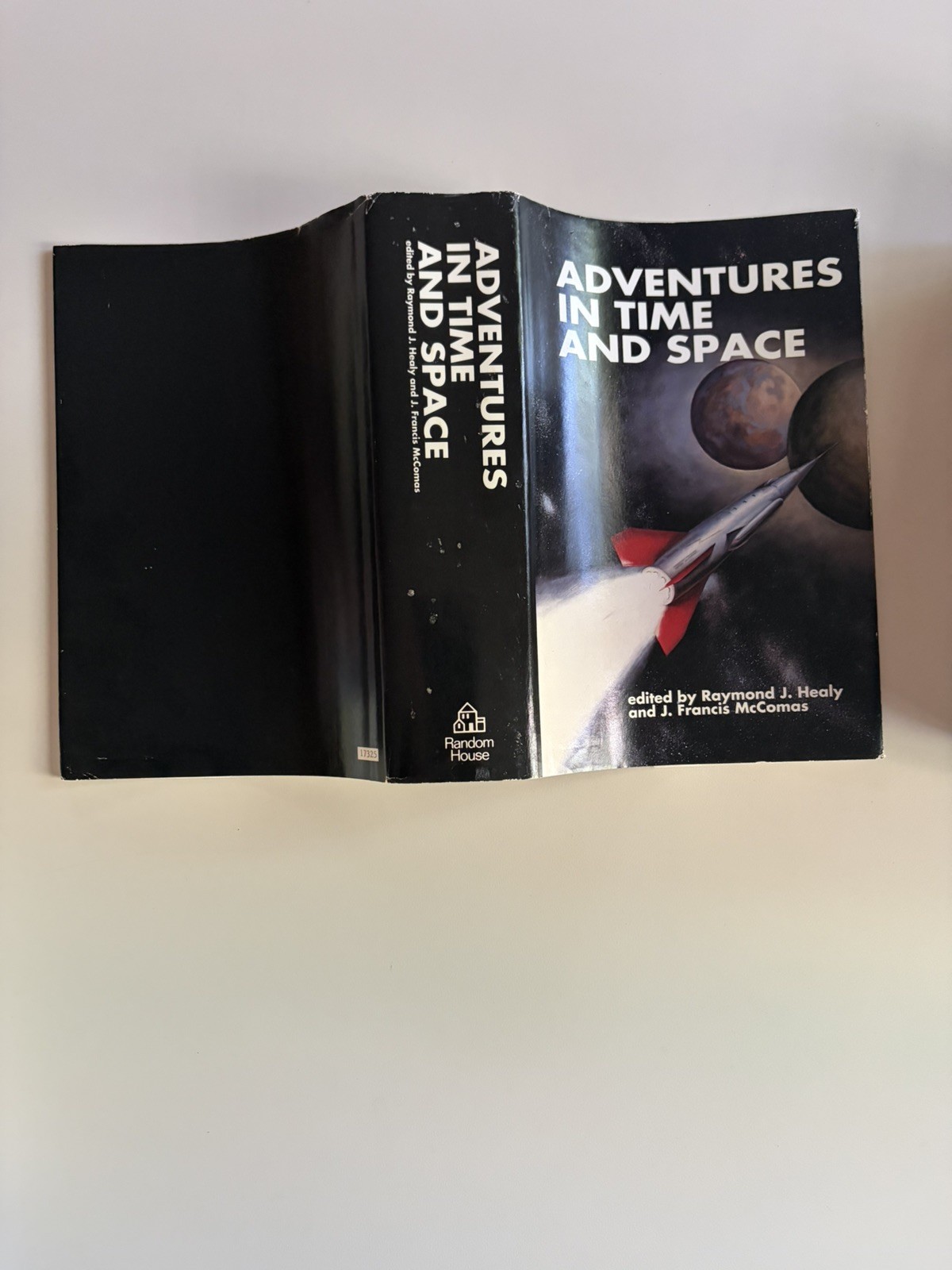 Adventures in time and space – Raymond J Healy & J Francis McComas HC DJ 1957 VG
