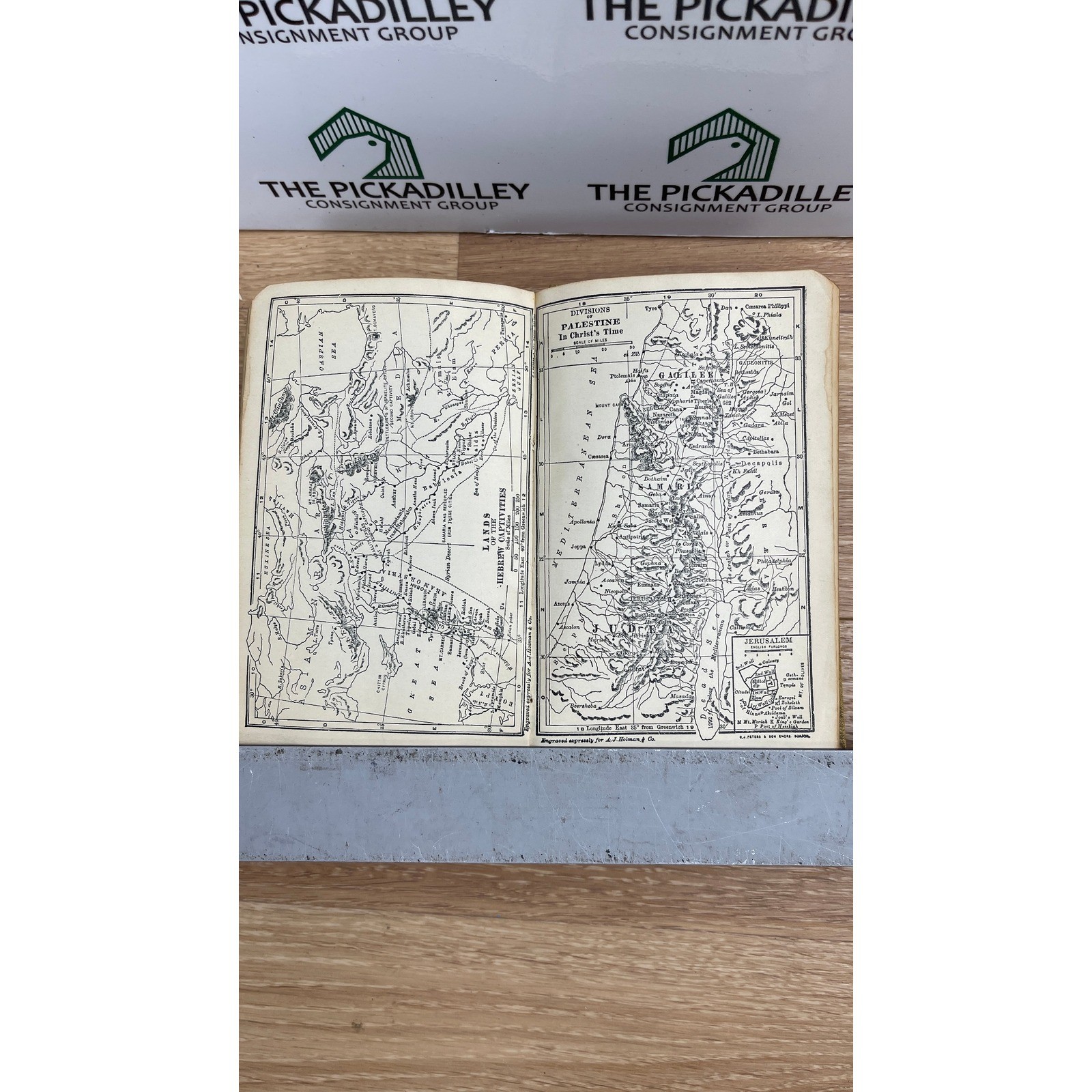 Vintage Holman Edition Holy Bible KJV Gold Cover Pearl Text Personalized Maps