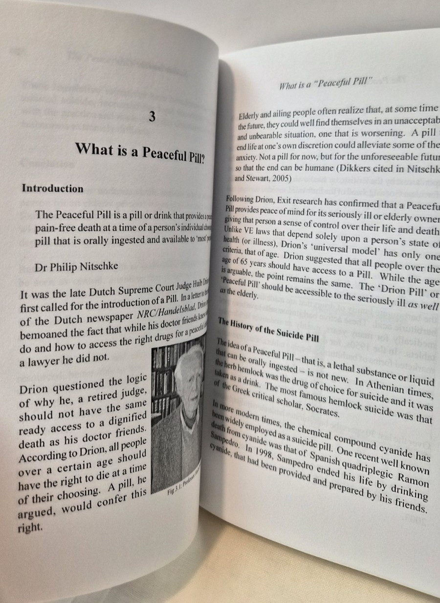 The Peaceful Pill Handbook: Nitschke & Stewart Very Good (see photos:)