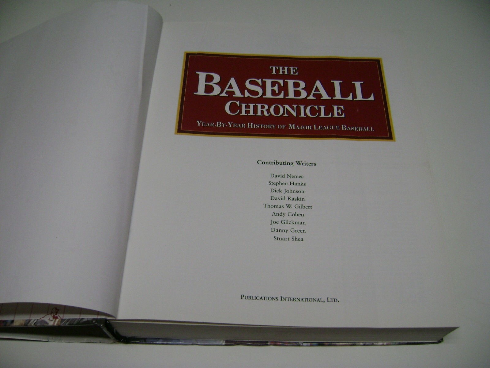2001 Huge Hardcover Book The BASEBALL CHRONICLE Year By Year History, 656 pages