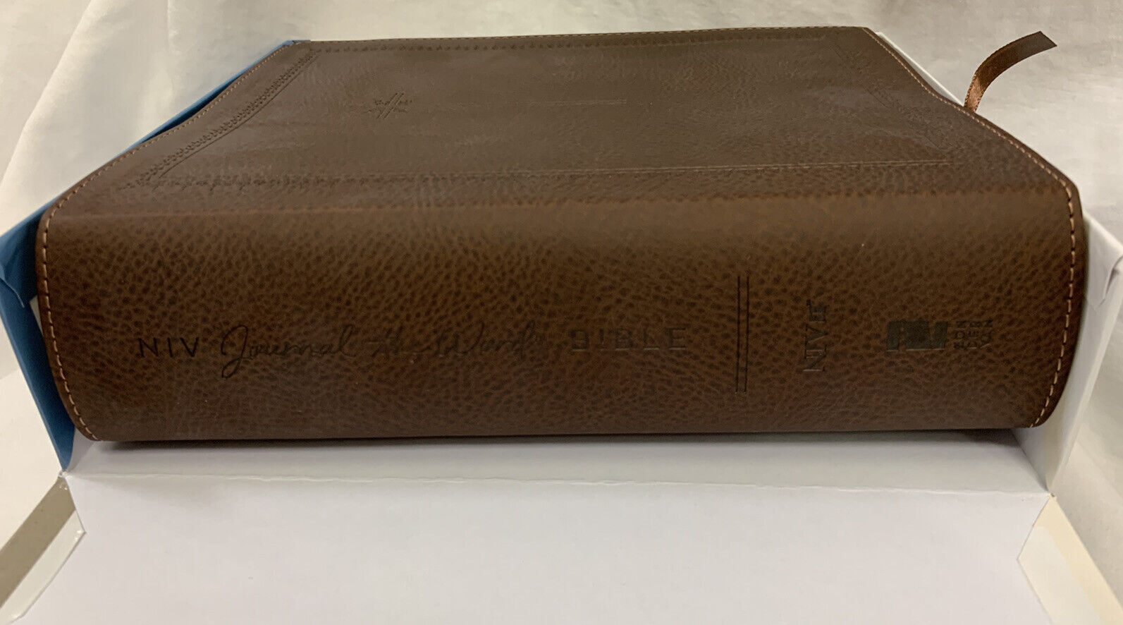 Journal the Word Bible : Reflect, Journal, or Create Art Next to Your…