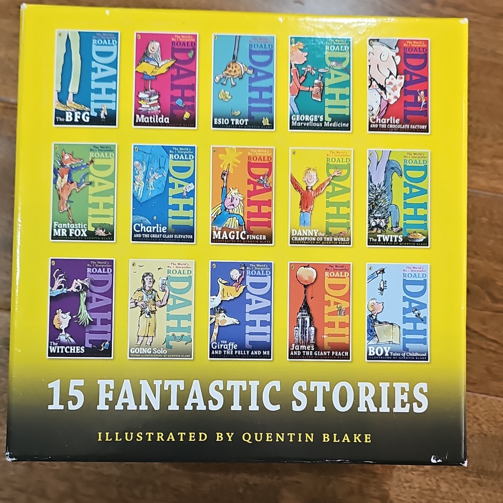 Roald Dahl Collection Box Set Paperback 15 Short Stories Illus Quentin Blake
