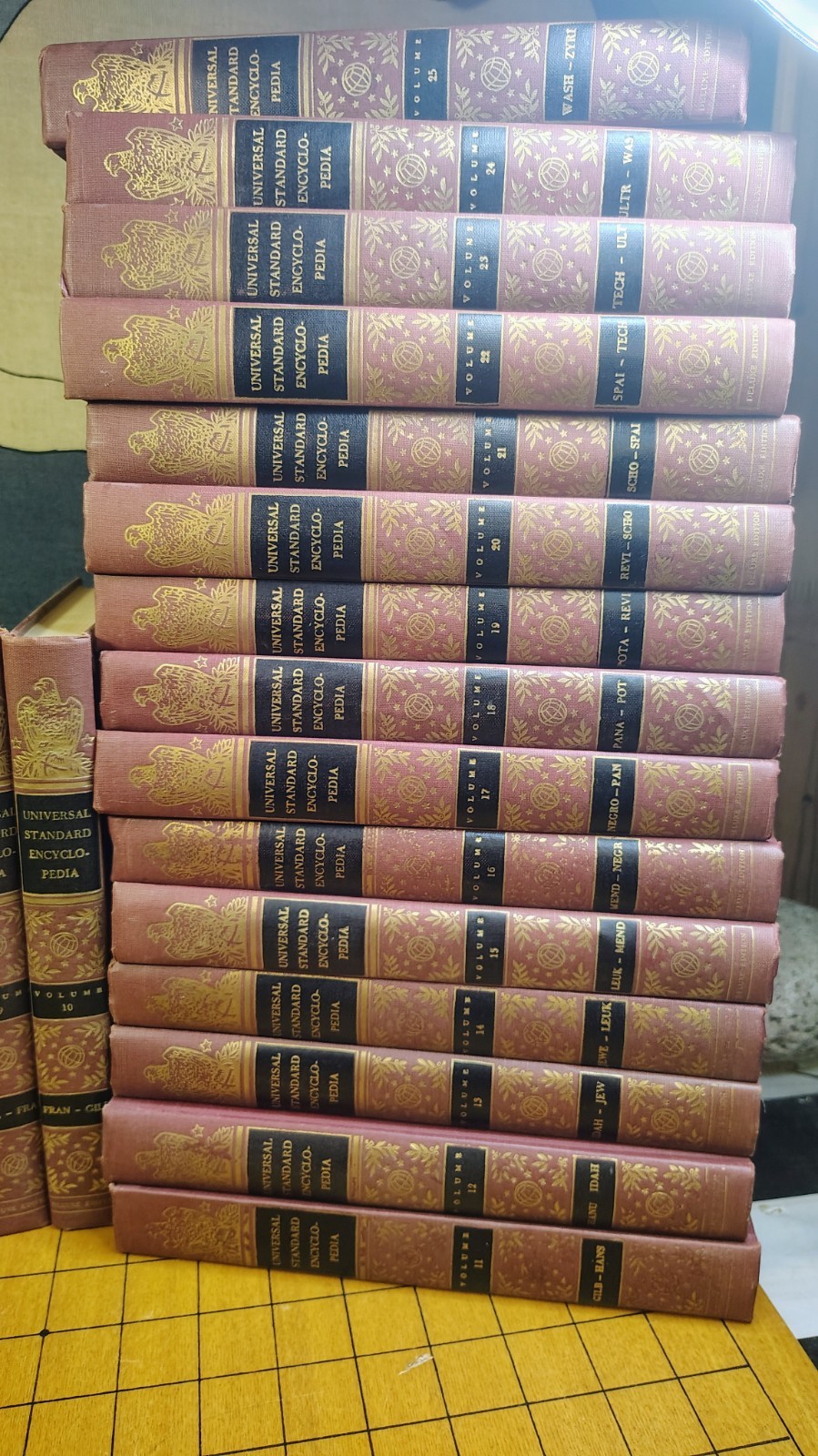Universal Standard Encyclopedia Complete Set 25 +3 Volumes Illustrated 1954 1955