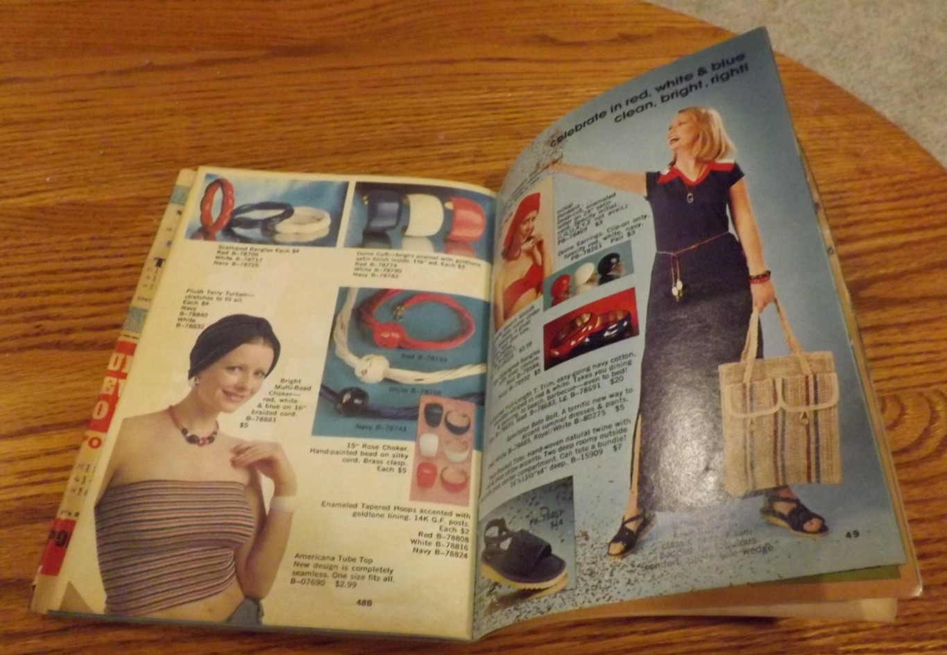 SPENCER GIFTS 1977 Jewelry Collection Catalog W/Mailing Cover – 64 pages