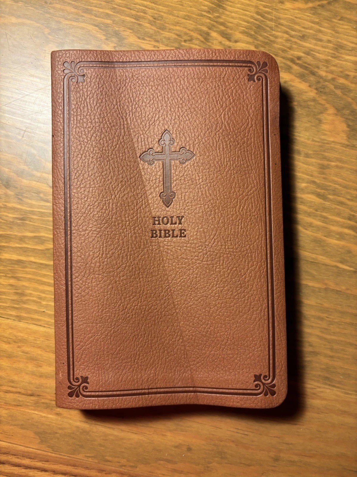 KJV Holy Bible: Value Compact Thinline, Brown Leathersoft, Red Letter, Good
