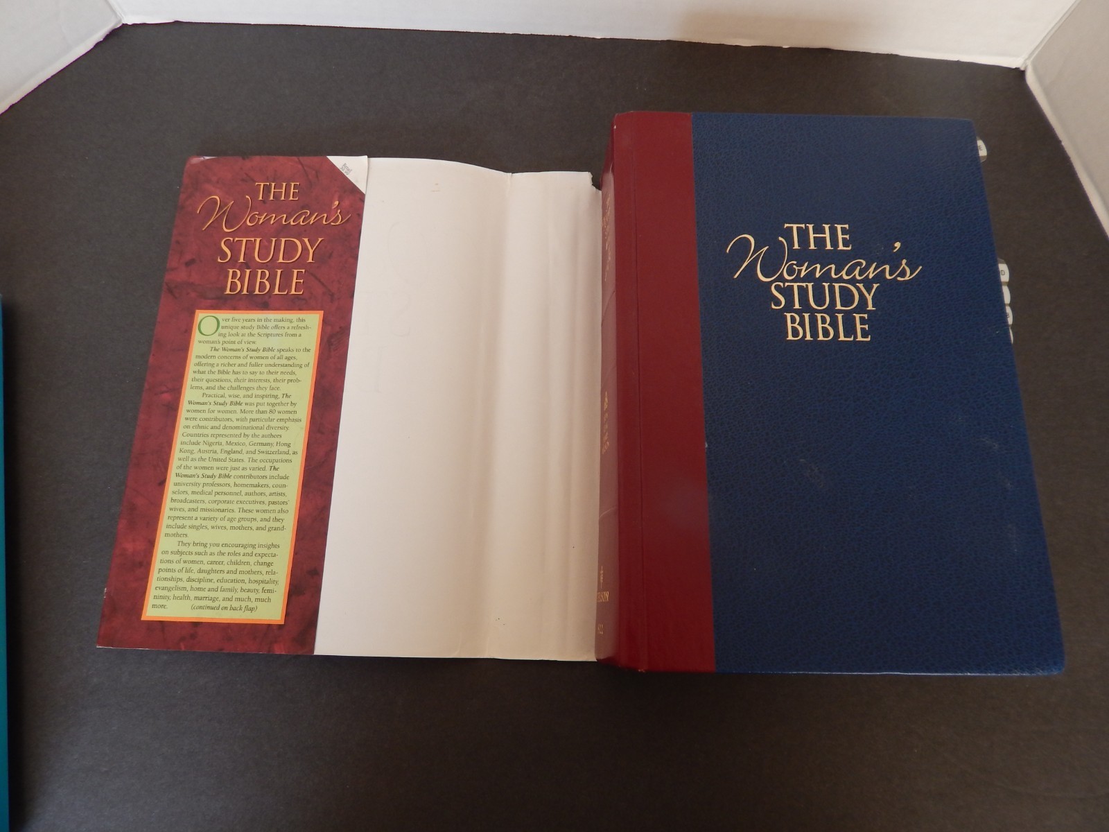 Woman’s Study Bible NKJV by Thomas Nelson Pub. (HBDJ 1995)