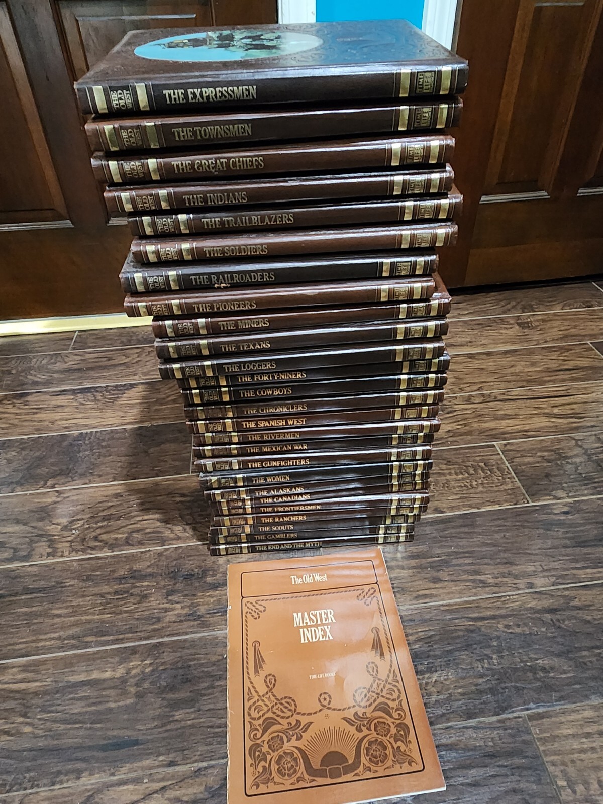 COMPLETE SET OF 26- Time Life The Old West Leatherette Hardcover + GUIDE