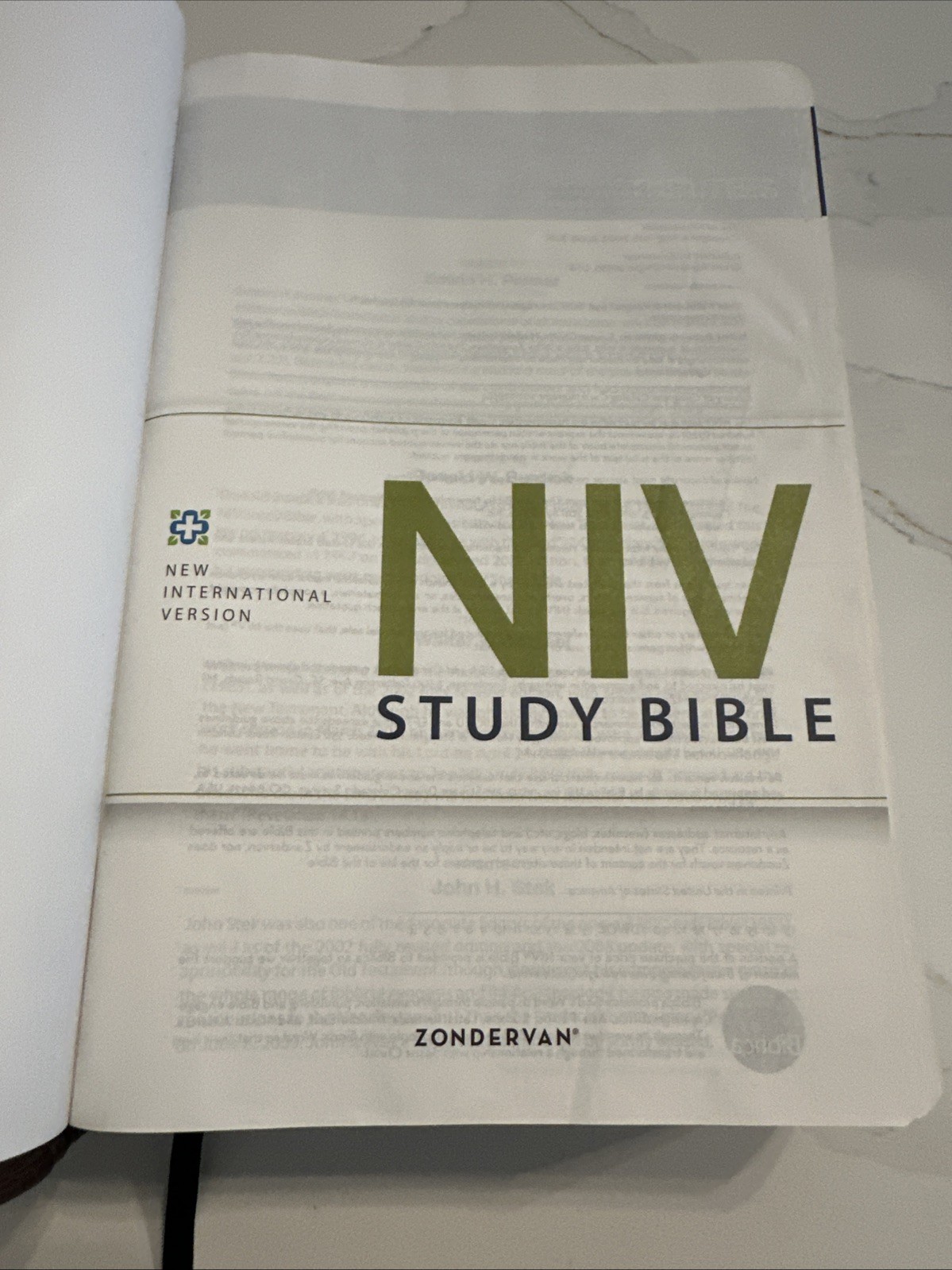 NIV Study Bible -Chocolate/Black Leathersoft (NIV 2011), Zondervan