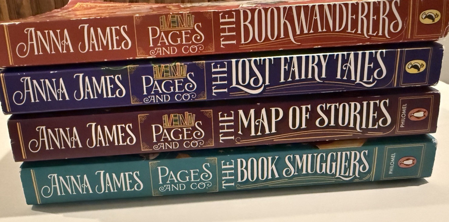 Lot of 4 Pages and Co Bookwanderers Series Books 1-4, Paperback – great series!
