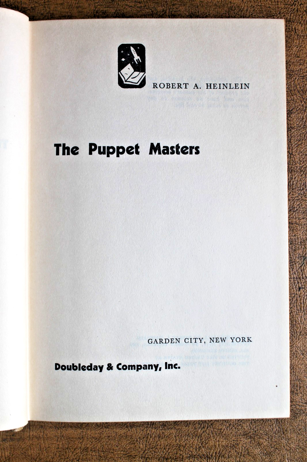 ROBERT HEINLEIN – THE PUPPET MASTERS – DOUBLEDAY SCI FI – HARDCOVER -BCE- 1951