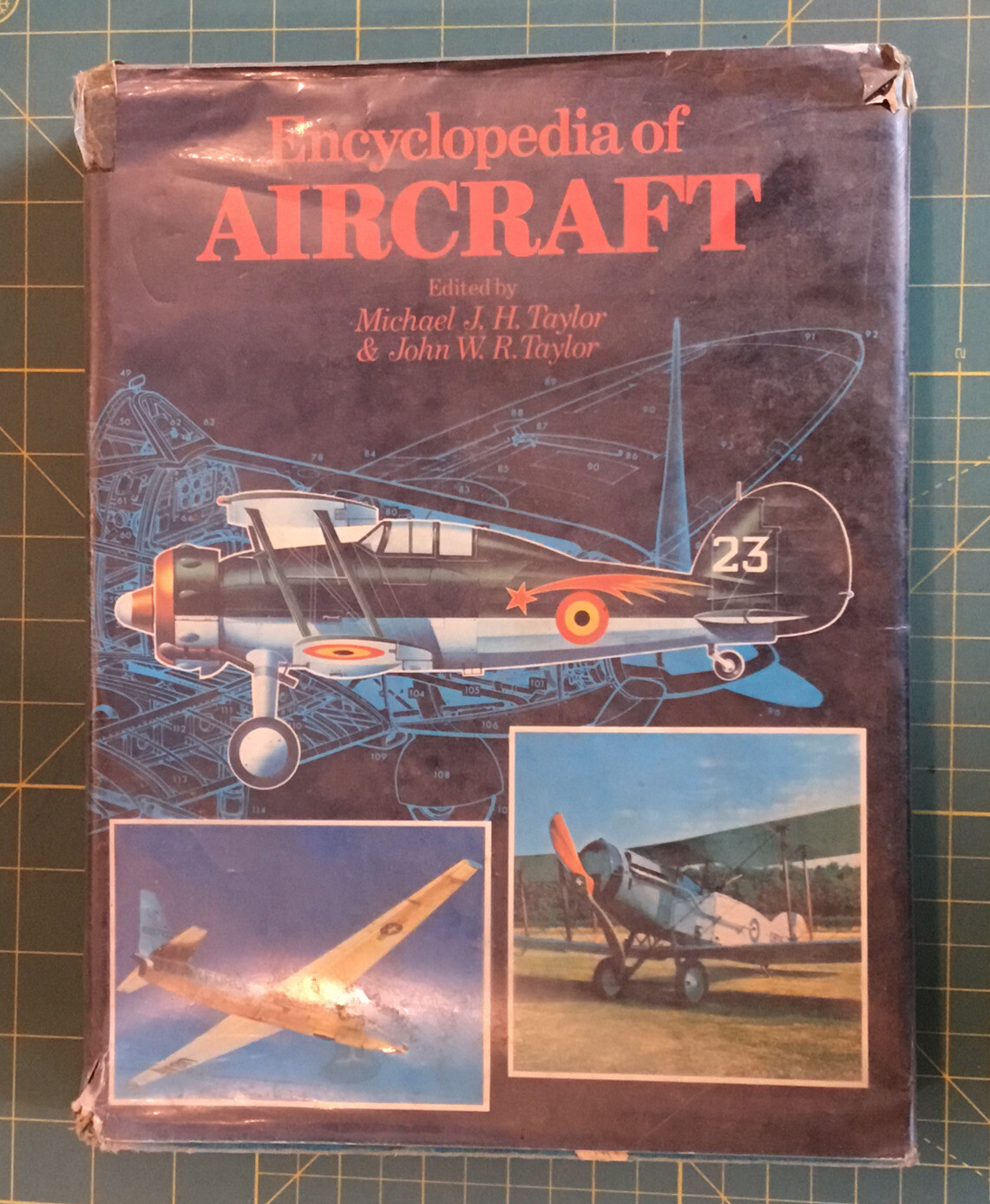 1978 ENCYCLOPEDIA OF AIRCRAFT by Michael Taylor & John Taylor, 254 Pages, RARE