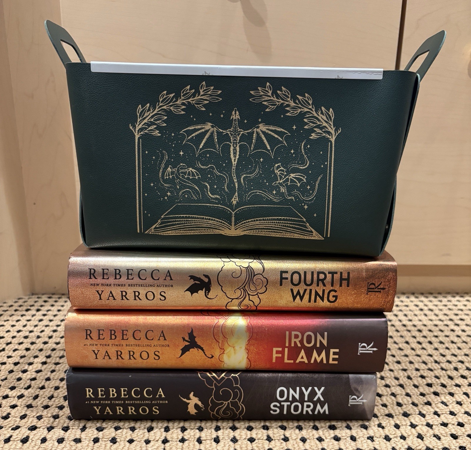 Fourth Wing, Iron Flame, Onyx Storm HC + Storage Bin Rebecca Yarros 2x 1st Print