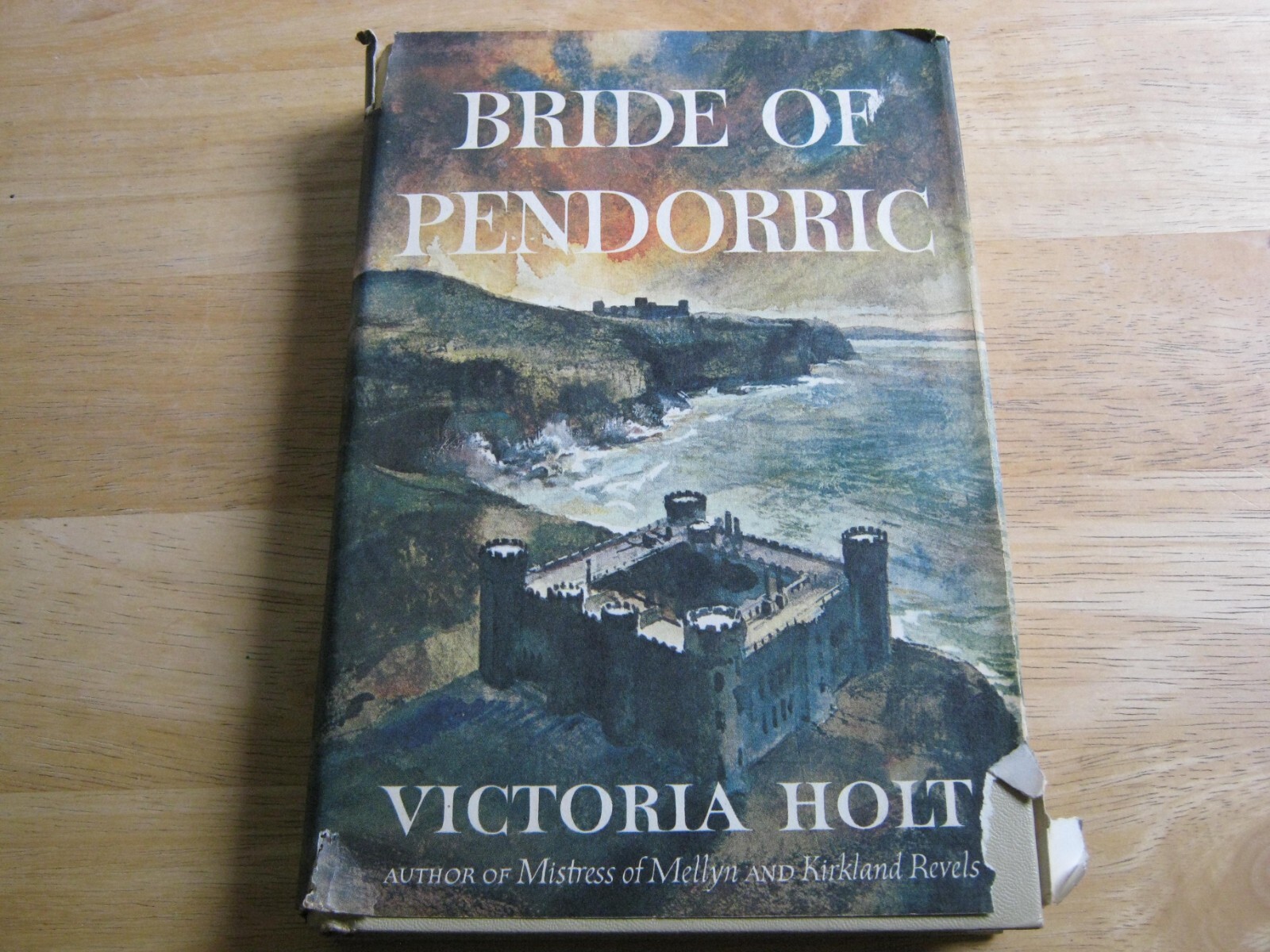 Bride of Pendorric by Victoria Holt 1963 Hardcover with Dust Jacket