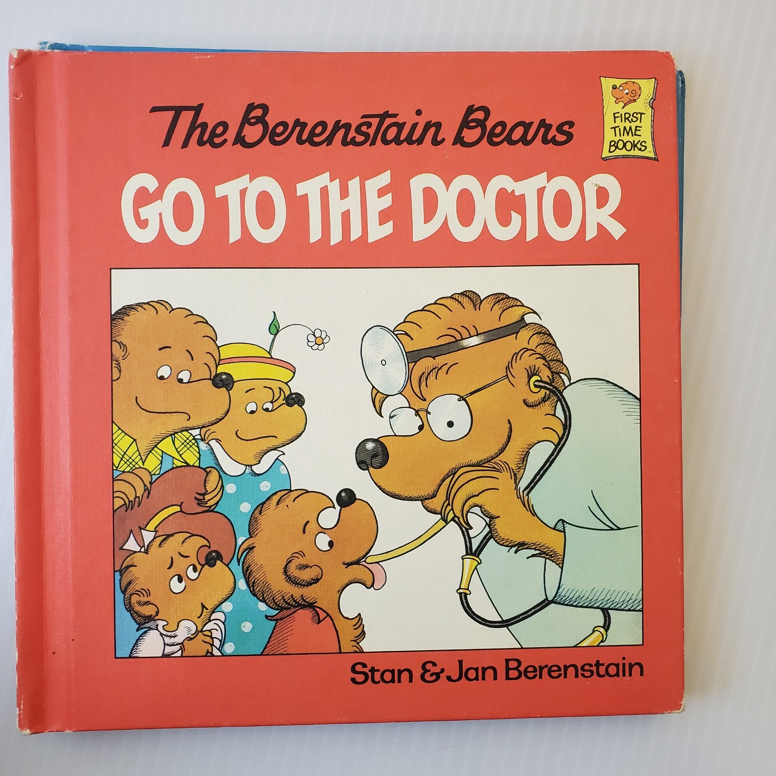 Lot of 17 Berenstain Bears Books by Stan and Jan Berenstain ~ Chapter & Picture