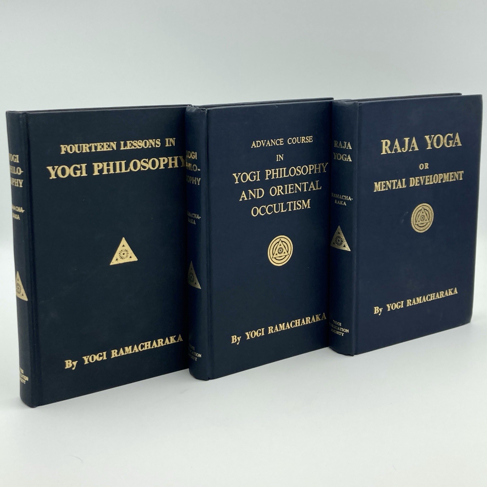 14 Lessons & Advanced Course in Yogi Philosophy / Raja Yoga – Yogi Ramacharaka