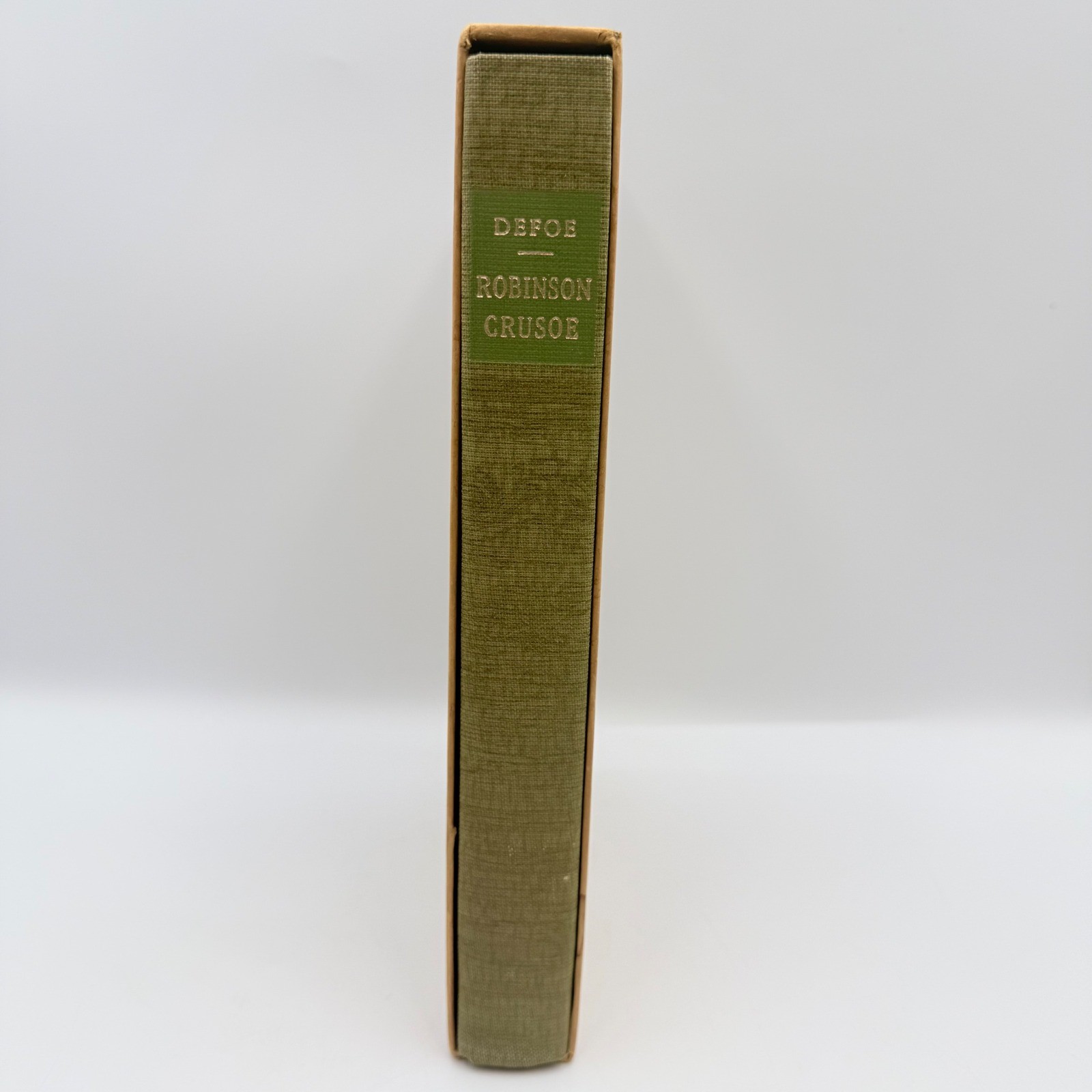 Robinson Crusoe Daniel Defoe Heritage Press 1958 Hardcover Slipcase Sandglass