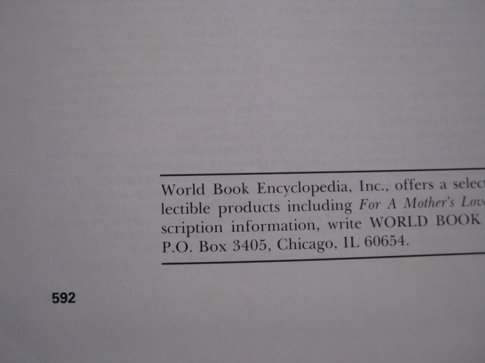 The World Book Yearbook 1988, 592 pages