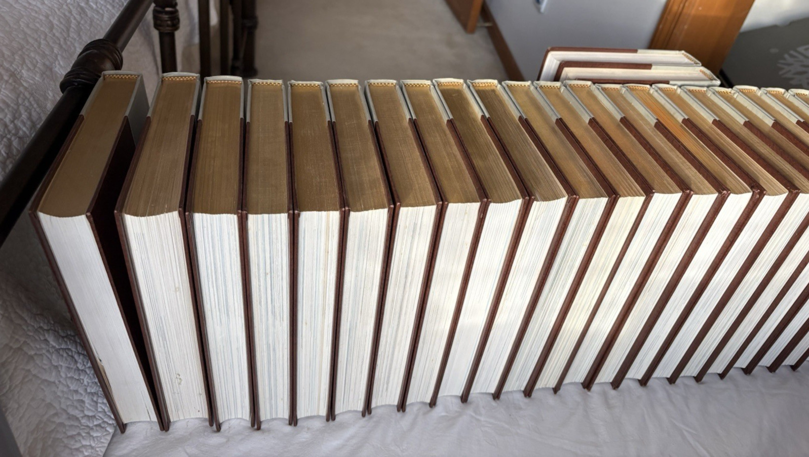 Funk and Wagnalls New Encyclopedia 1980s Complete Set Vol 1-29 & Dictionary 1&2