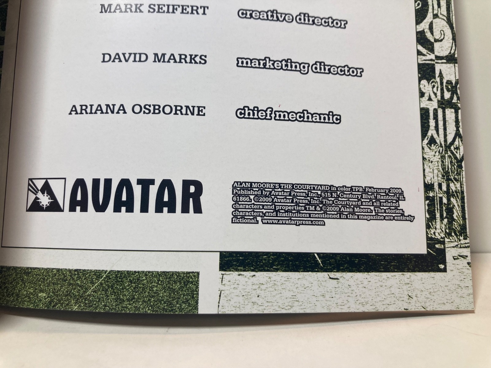 Alan Moores THE COURTYARD Signed by JACEN BURROWS 2009 Avatar Softcover COLOR ED
