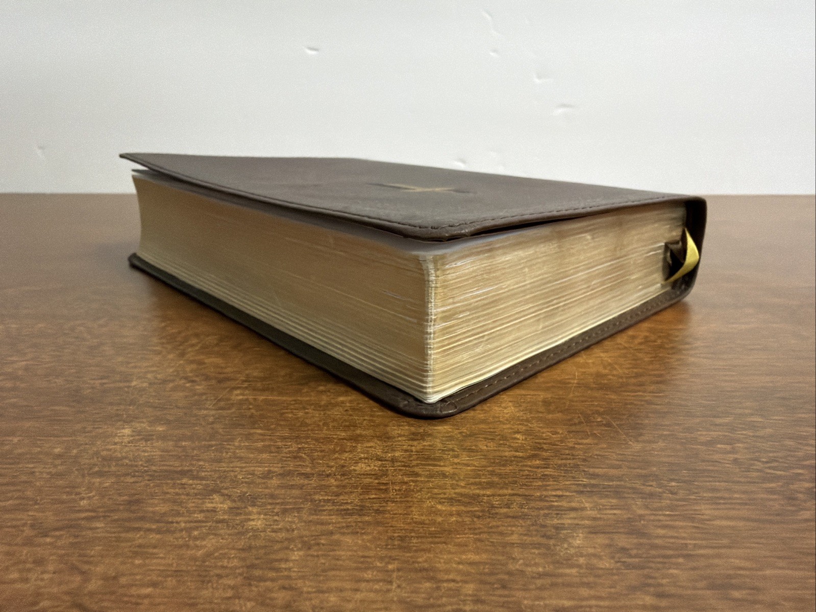 NIV Compact Bible Brown Leathersoft Red Letter 2022 Zondervan