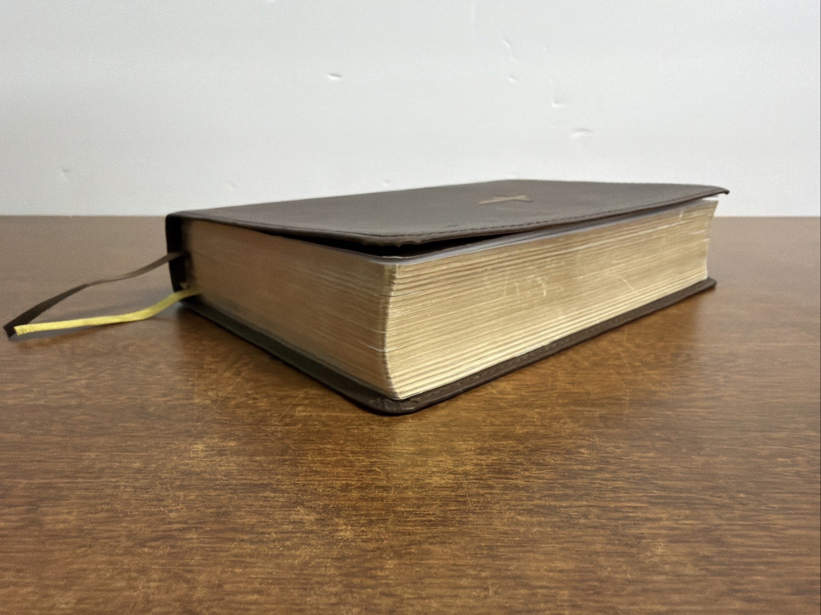 NIV Compact Bible Brown Leathersoft Red Letter 2022 Zondervan