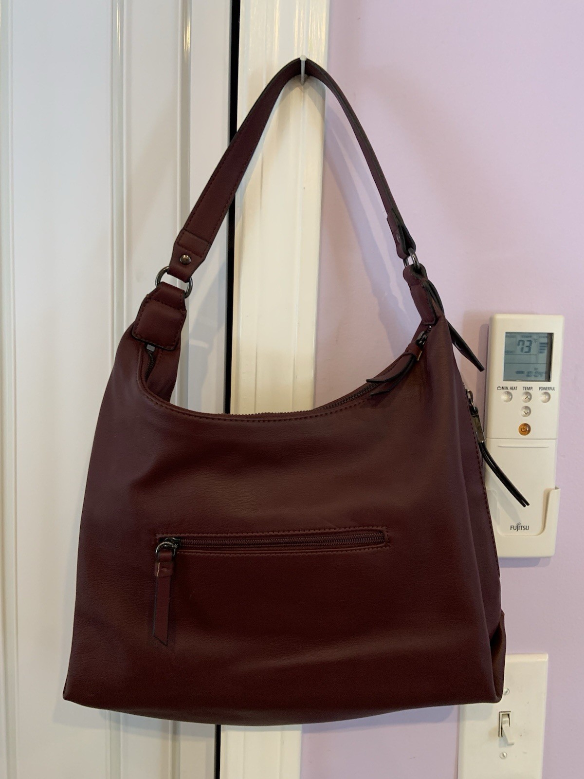 SIMPLY VERA By VERA WANG Burgundy Vegan Leather Hobo Shoulderbag Side Zip Pockts