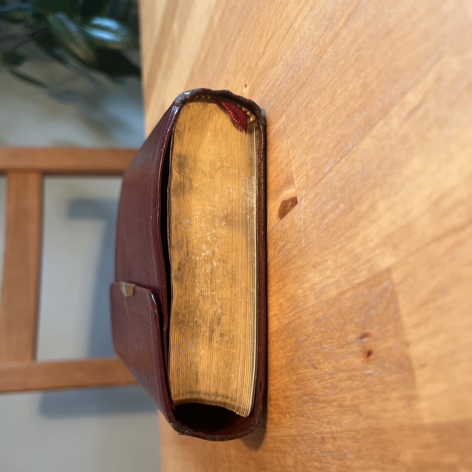 NKJV Holy Bible Nelson Publishers Bonded Leather Cover Snap 244SBG 1985 Compact
