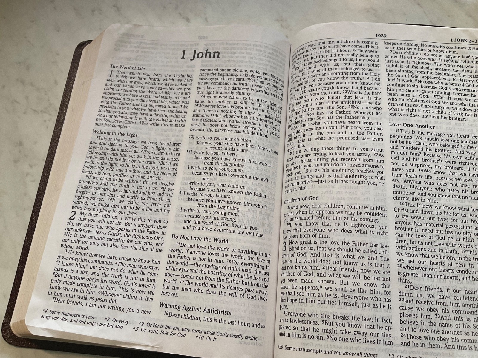 Bible NIV 1984 Large Print Thinline Burgundy Bonded Leather Unmarked Condition