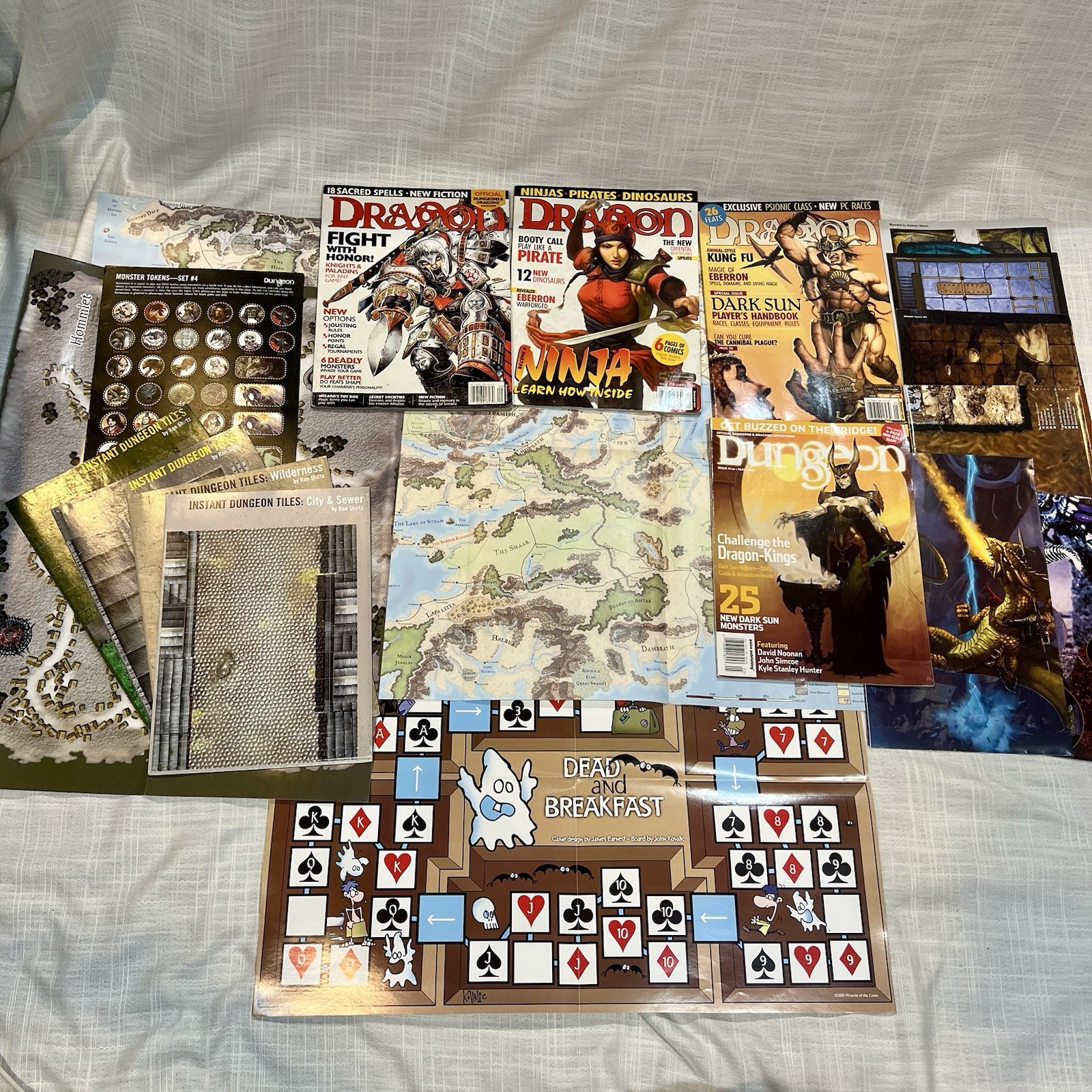 Dragon Dungeon Magazine 18 Piece LOT D&D RPG Wizards 2000s + Various Map Inserts