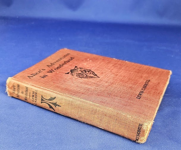 Alice’s Adventures in Wonderland by Lewis Carroll Illustrations by John Tenniel